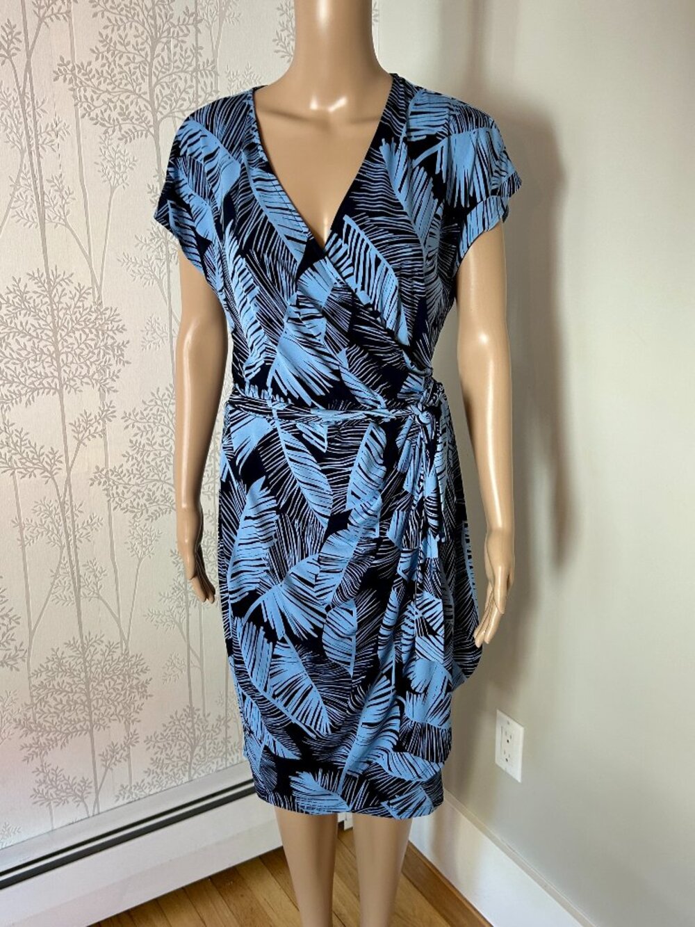 Maggy London wrap dress Size L